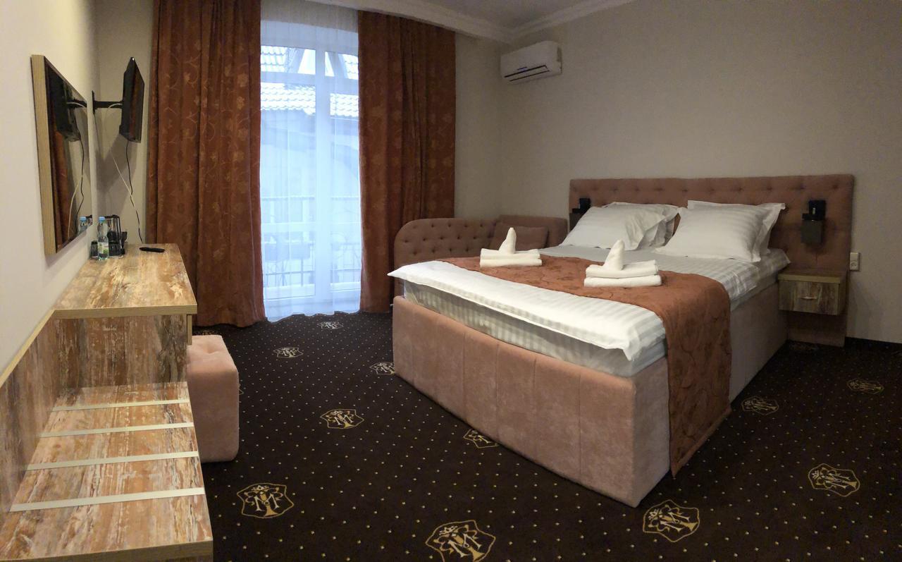 Hotel Boutique TOVMED Vinnytsia Extérieur photo