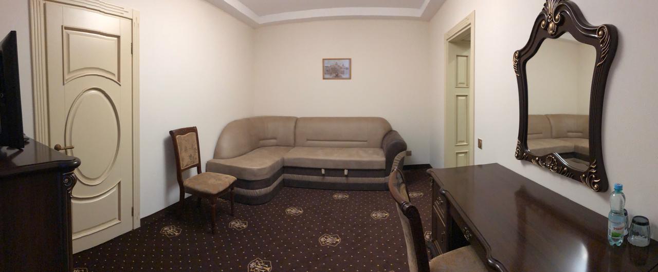Hotel Boutique TOVMED Vinnytsia Extérieur photo