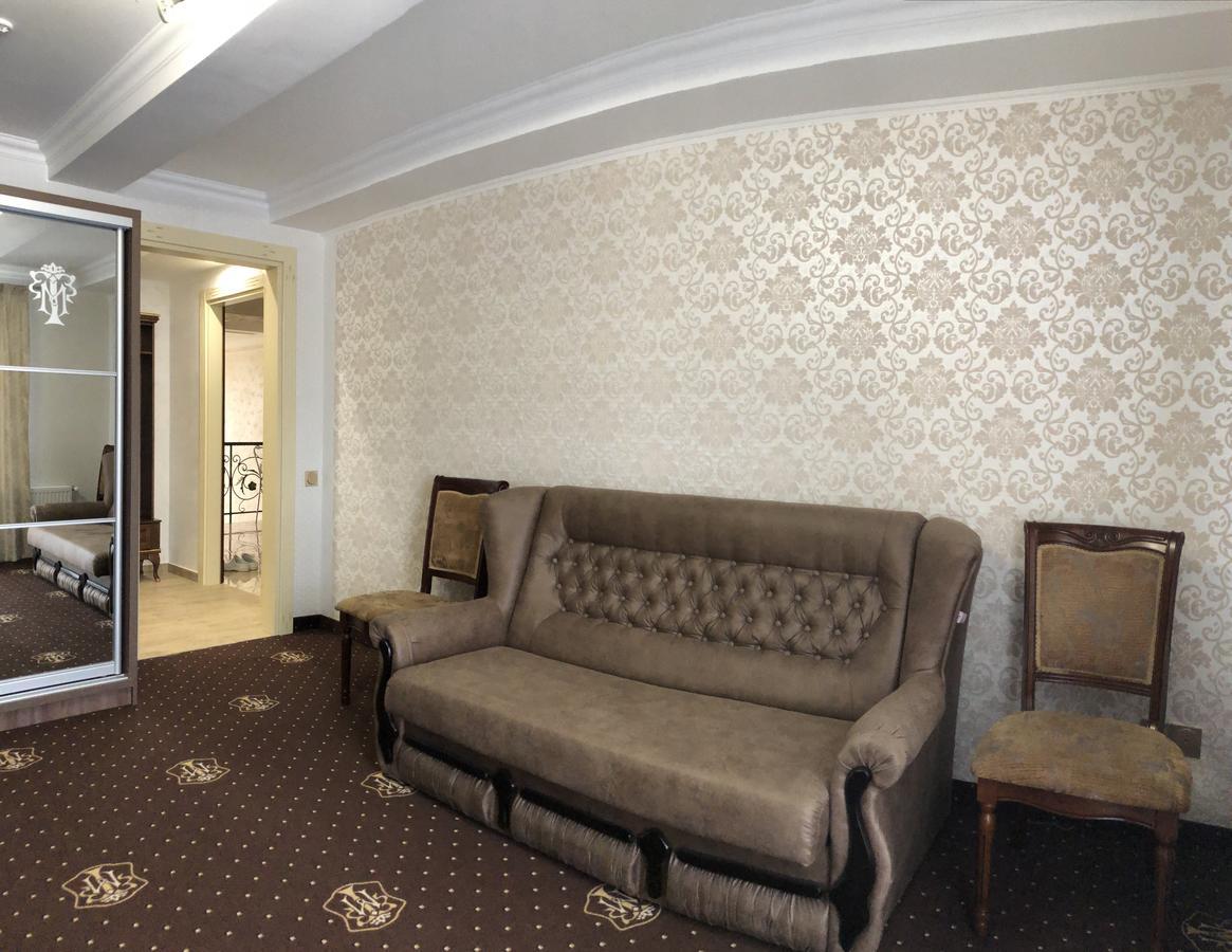 Hotel Boutique TOVMED Vinnytsia Extérieur photo